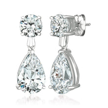 Cargar imagen en el visor de la galería, Aretes clásicos con pendiente talla pera 3.00 CT