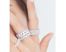 Carica l'immagine nel visualizzatore di Gallery, Anillo de eternidad de varios racimos 4.25 CT