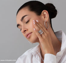 Cargar imagen en el visor de la galería, Aretes Argolla medianos con pavé 1.75 CT