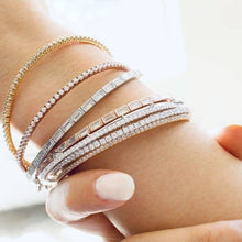 Load image into Gallery viewer, Pulsera de tenis clásica pequeña 2.40 CT