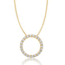 Cargar imagen en el visor de la galería, Collar con circulo pavé acabado en oro amarillo 18kt